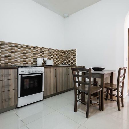 Dolphin Court Apartment Marsalforn Ngoại thất bức ảnh