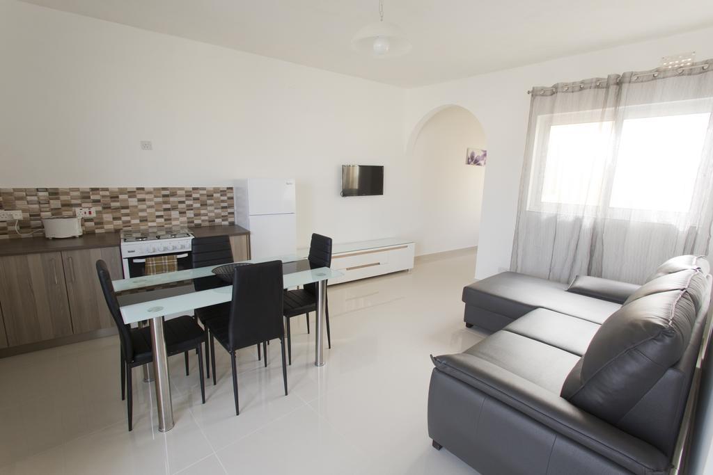 Dolphin Court Apartment Marsalforn Phòng bức ảnh
