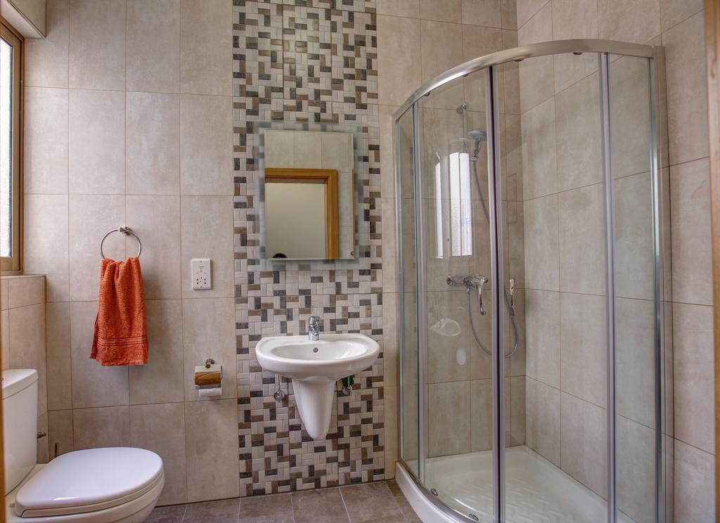 Dolphin Court Apartment Marsalforn Ngoại thất bức ảnh