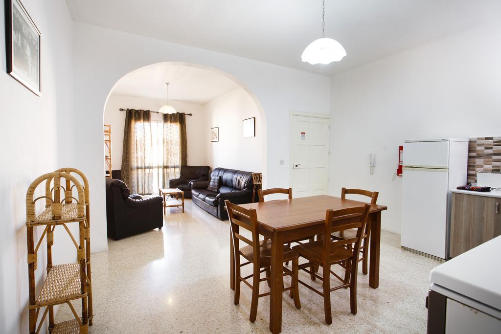 Dolphin Court Apartment Marsalforn Ngoại thất bức ảnh