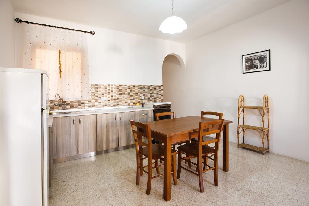 Dolphin Court Apartment Marsalforn Ngoại thất bức ảnh