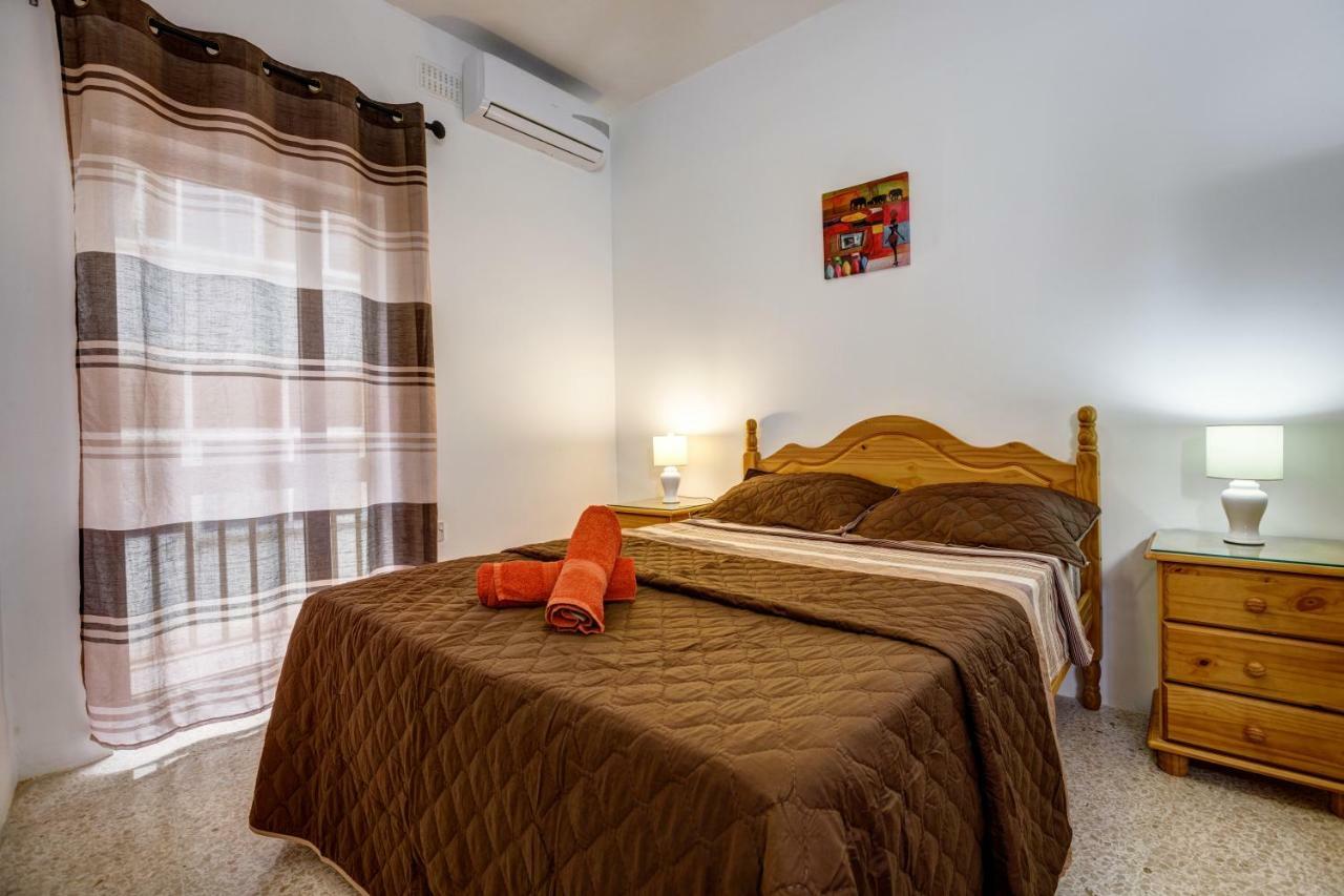 Dolphin Court Apartment Marsalforn Ngoại thất bức ảnh