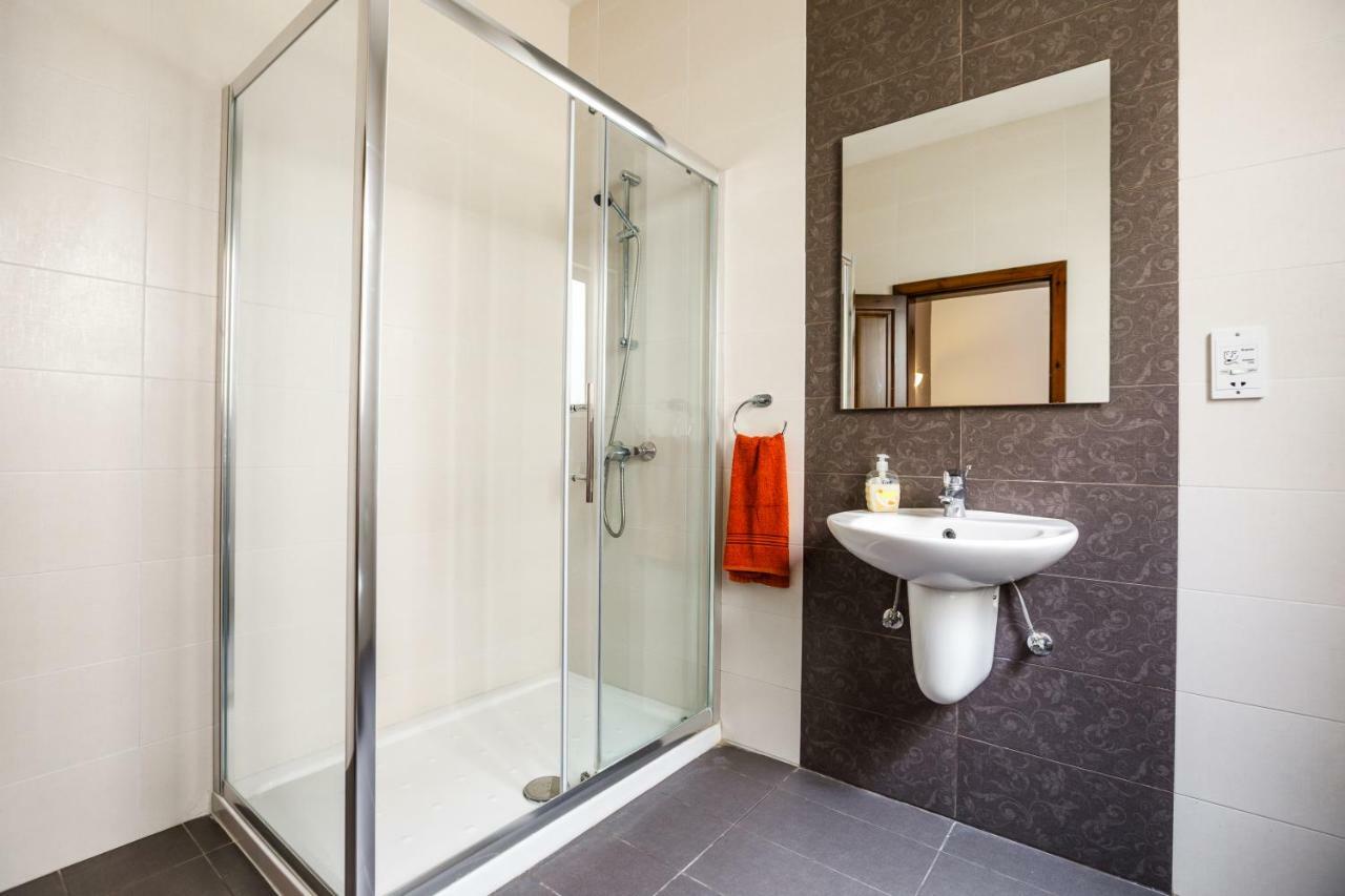 Dolphin Court Apartment Marsalforn Ngoại thất bức ảnh