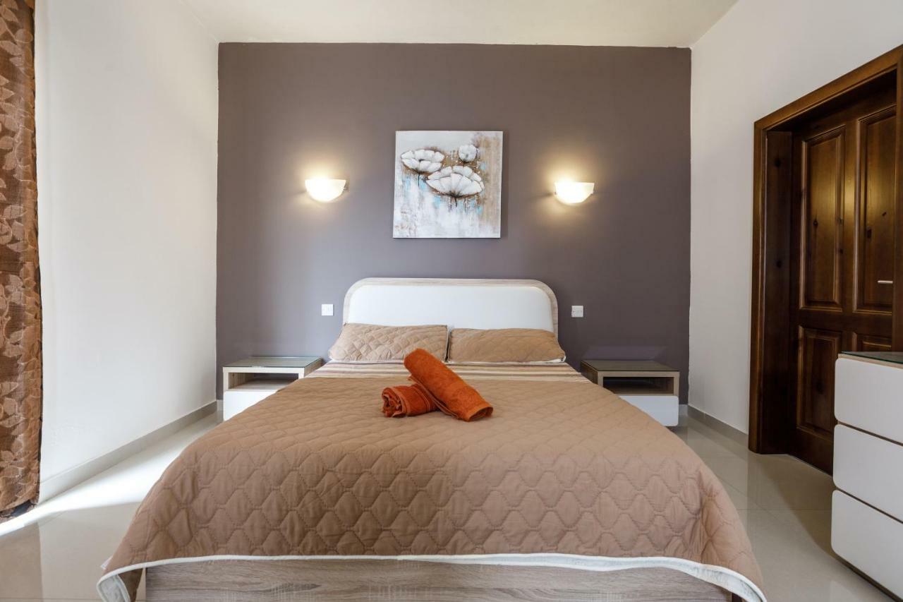 Dolphin Court Apartment Marsalforn Ngoại thất bức ảnh