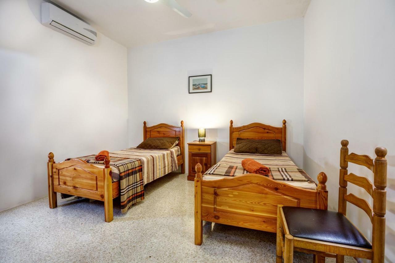 Dolphin Court Apartment Marsalforn Ngoại thất bức ảnh